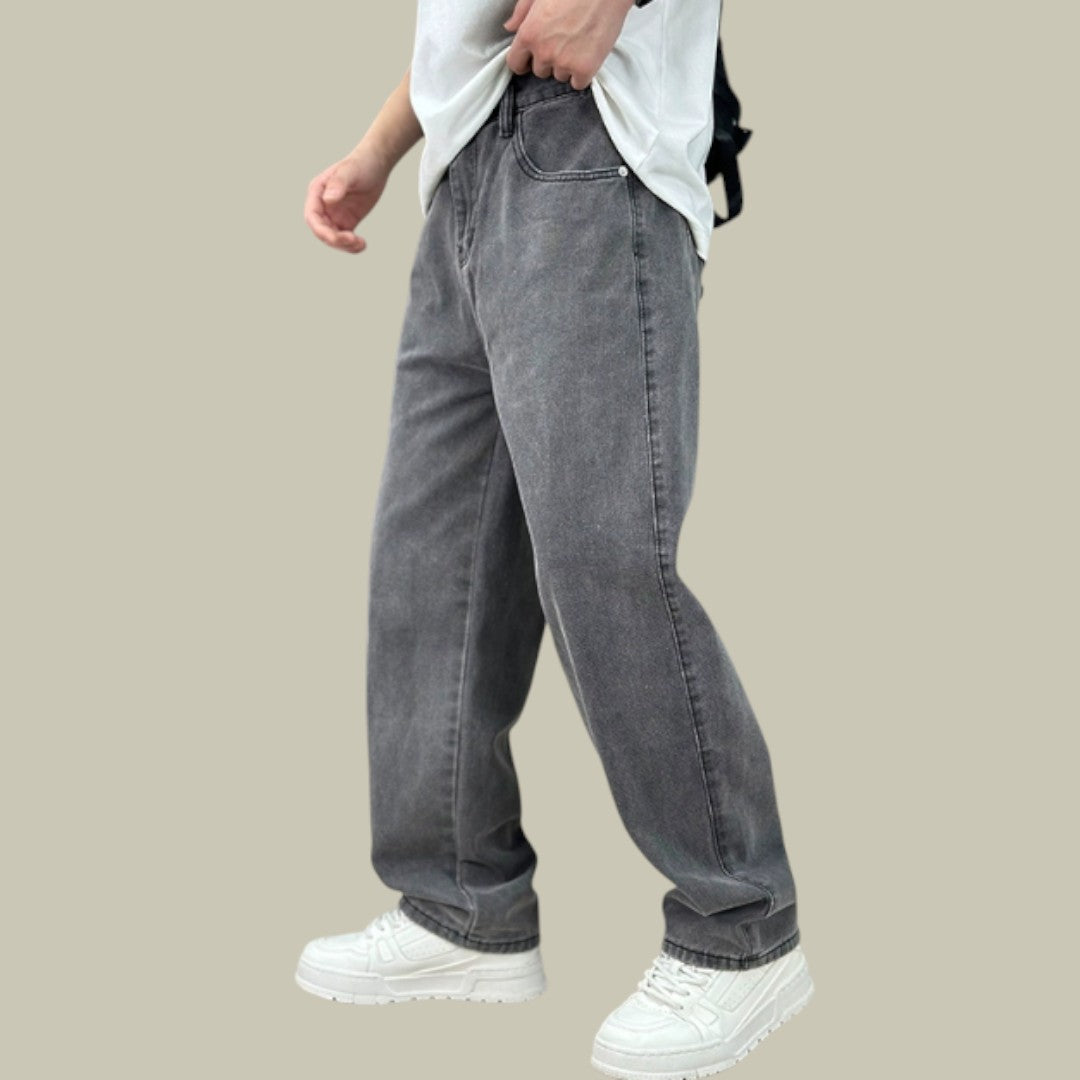 Mens Relaxed Straight Leg Jeans