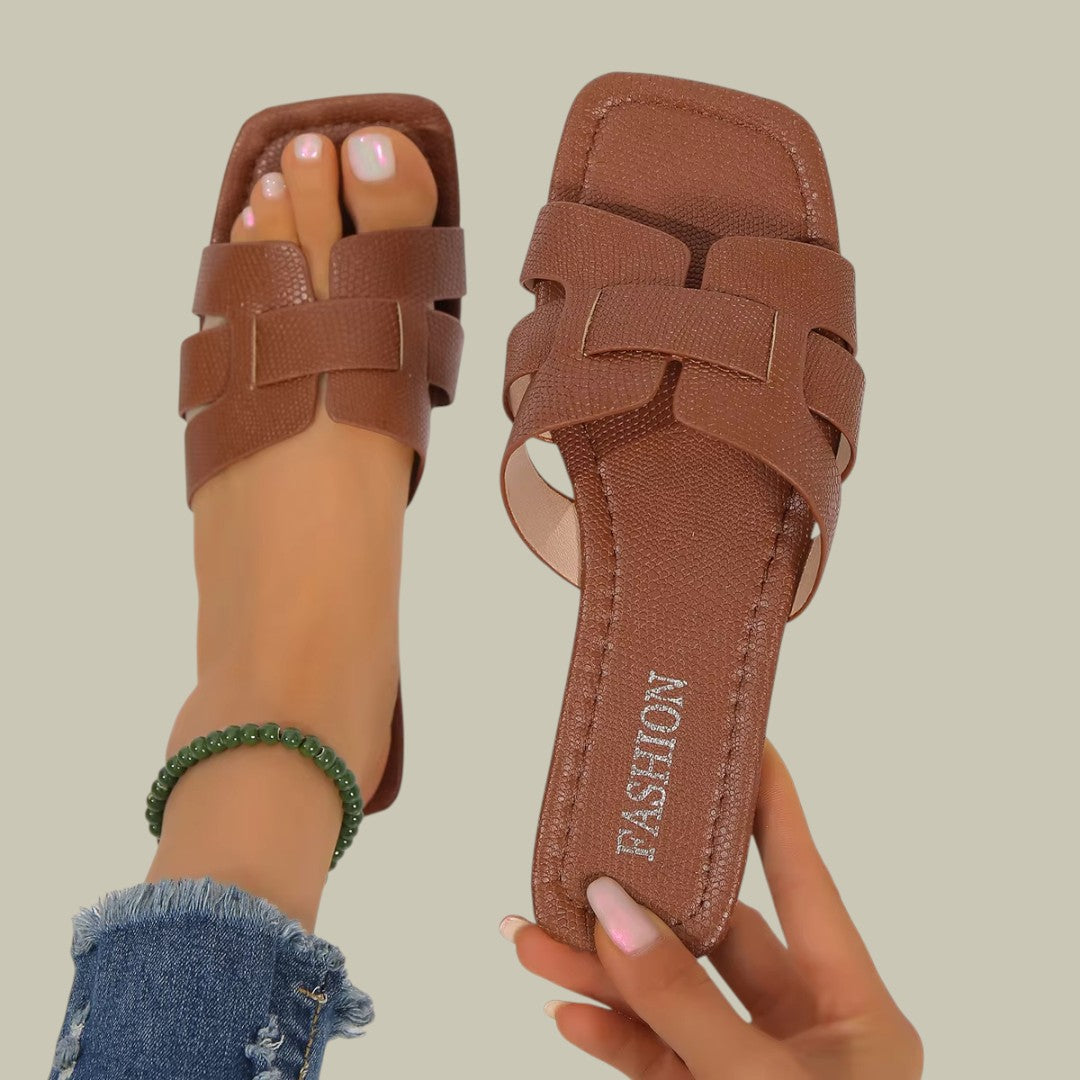 Lux & Classy  • Women's Casual Flat Sandals
